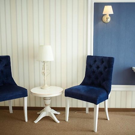 Orly Park-Hotel Киев Екстериор снимка