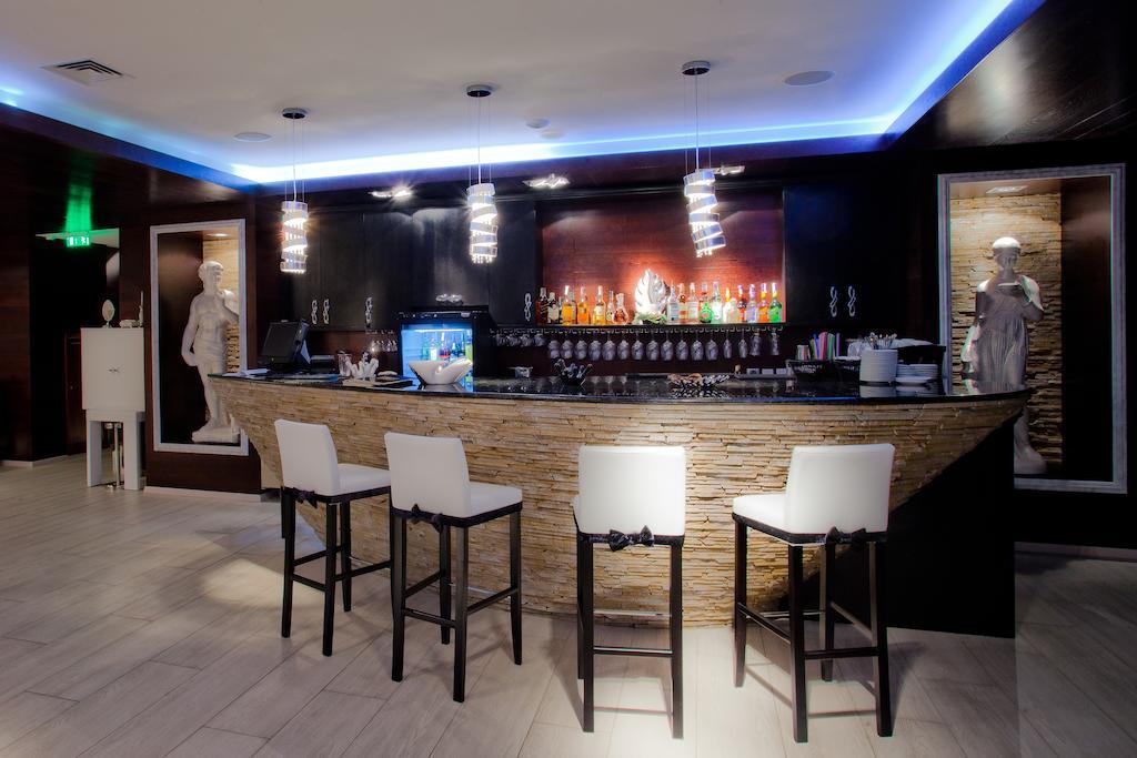 Orly Park-Hotel Киев Екстериор снимка